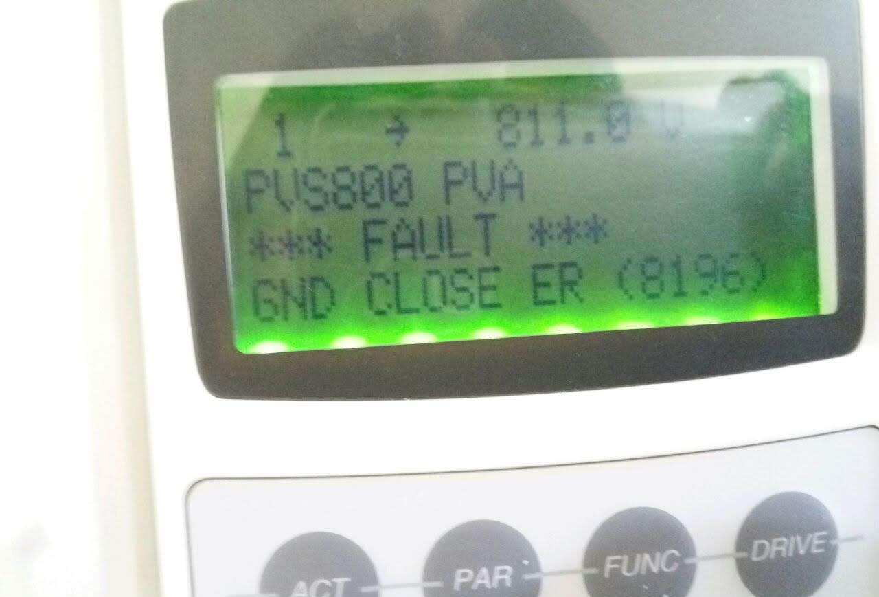 Solar inverter display showing ground fault error caused by poor earthing, leading to inverter trip